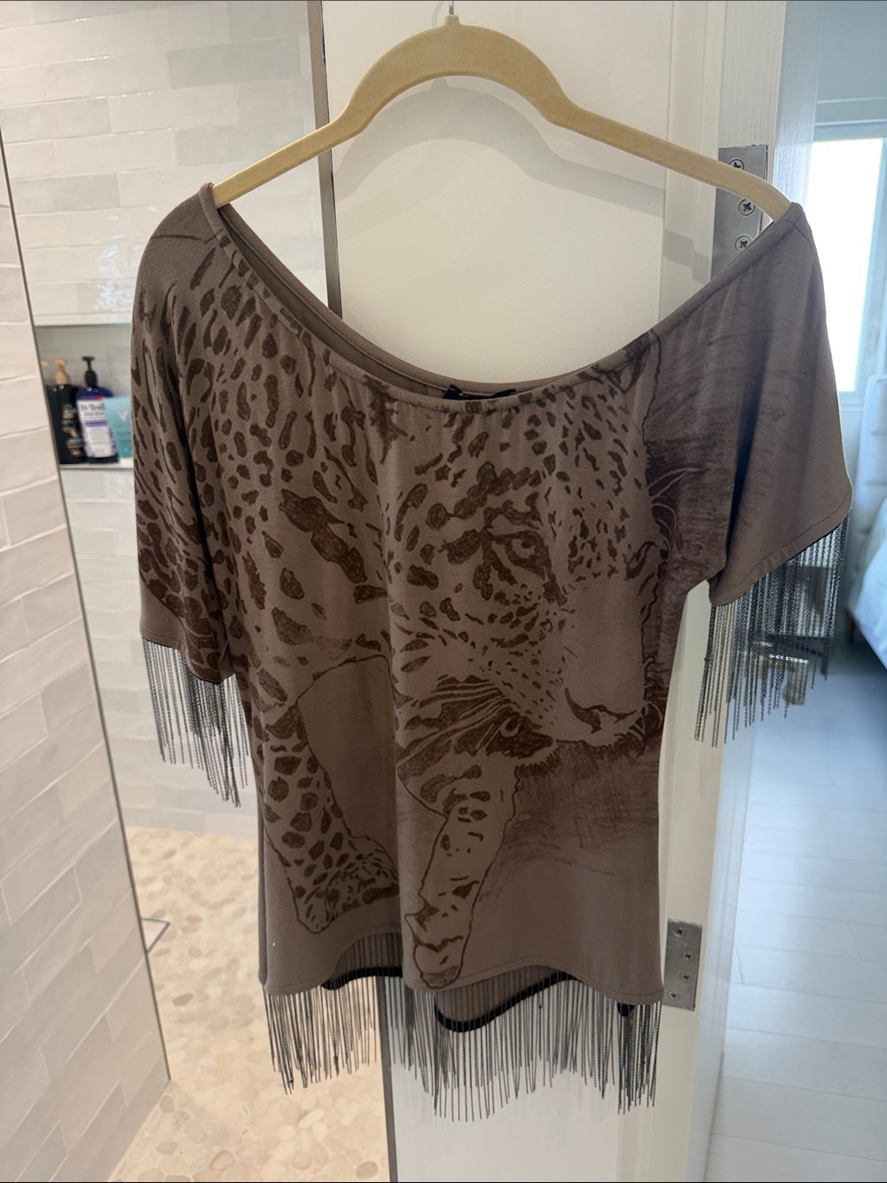 Sky Brown Leopard Graphic Chain Fringe-Hem Short Sleeve Top
